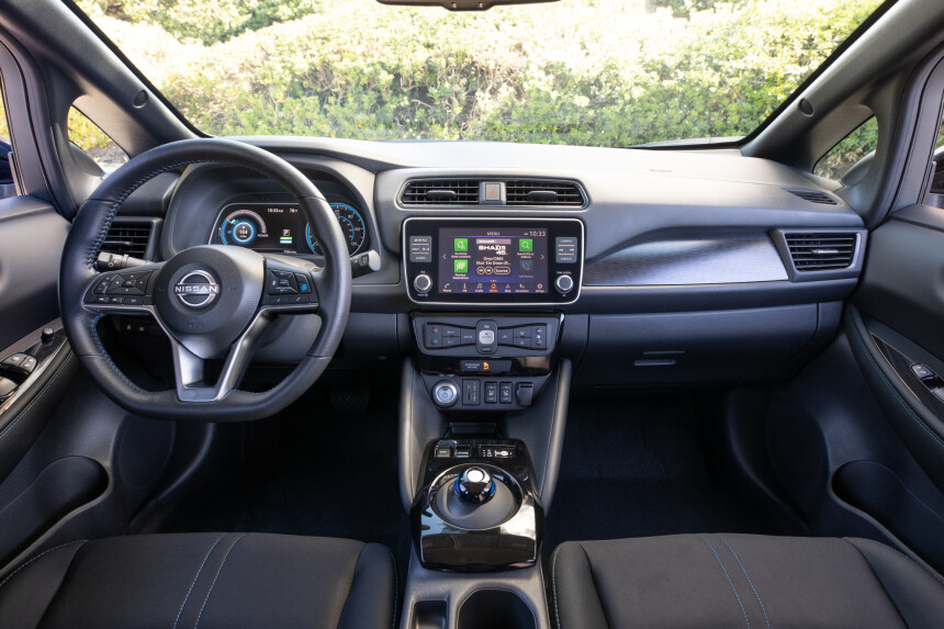 Nissan LEAF interior tecnología